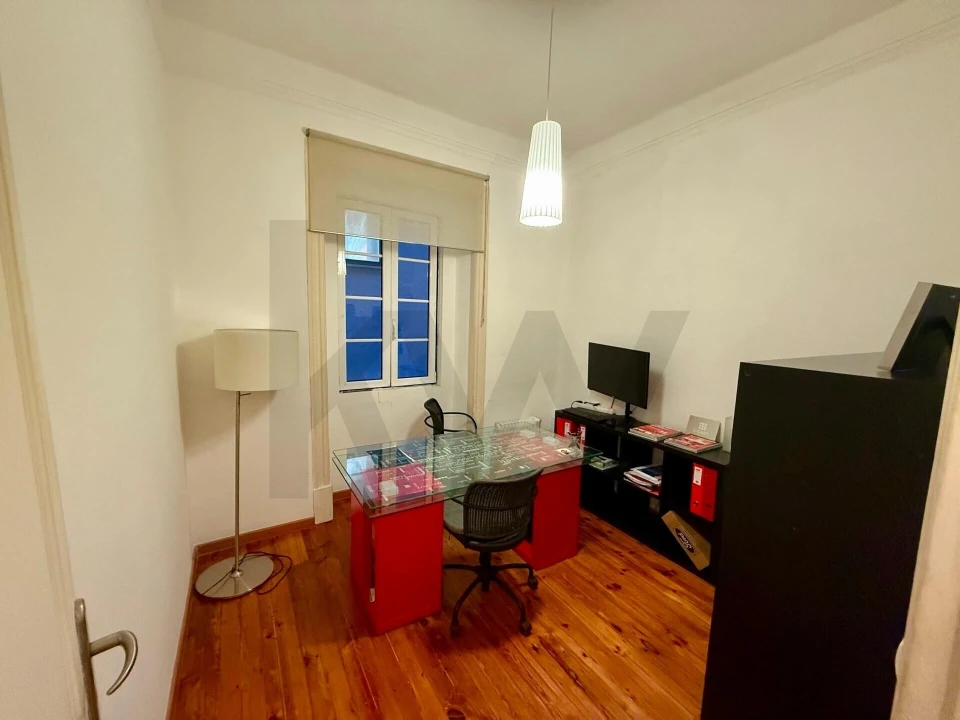 Apartamento T5 para Venda em Avenidas Novas Foto 8