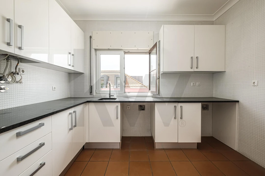 Apartamento T1 para Arrendamento em Estrela Foto 3