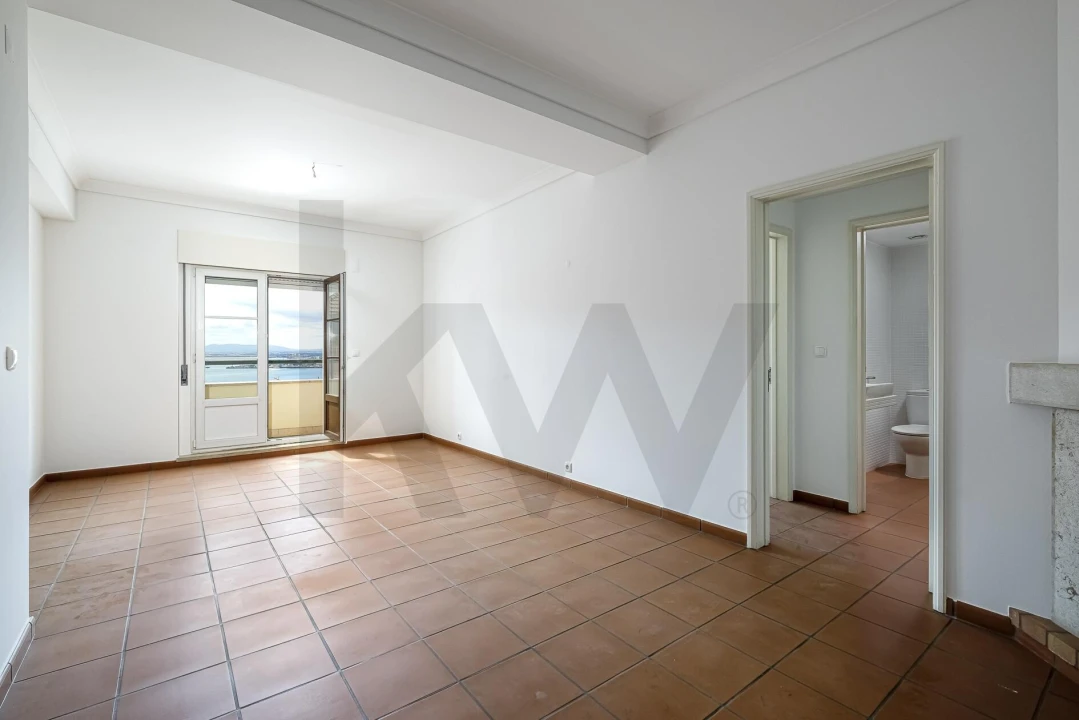 Apartamento T1 para Arrendamento em Estrela Foto 8