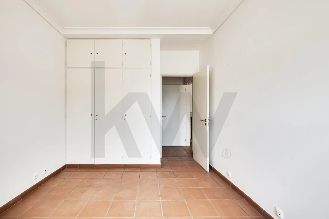 Apartamento T1 para Arrendamento em Estrela Foto 12