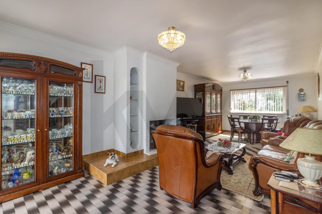 Moradia T4 para Venda em Fernao Ferro Foto 7