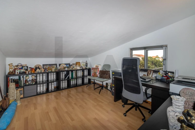 Moradia T4 para Venda em Fernao Ferro Foto 17