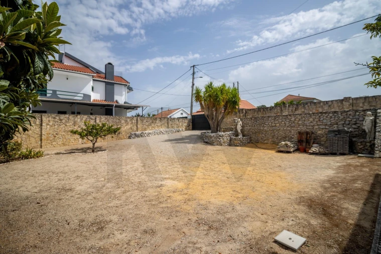 Moradia T4 para Venda em Fernao Ferro Foto 27