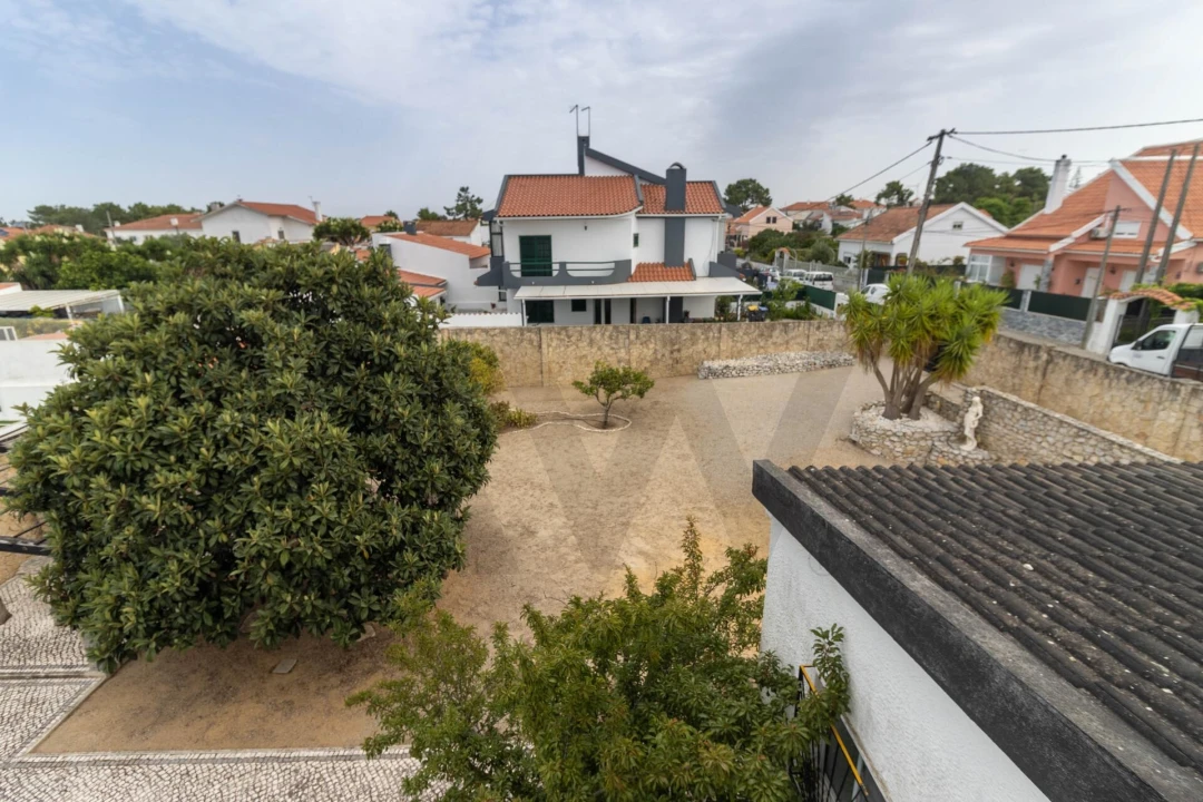 Moradia T4 para Venda em Fernao Ferro Foto 26