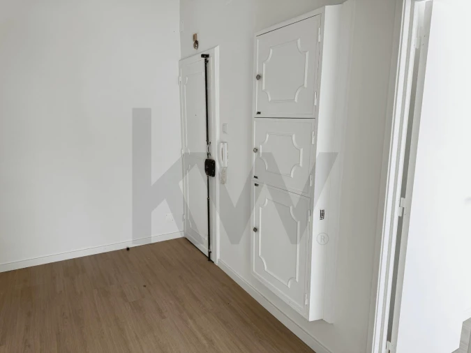 Apartamento T2 para Arrendamento em Campo de Ourique Foto 18