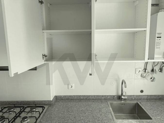 Apartamento T2 para Arrendamento em Campo de Ourique Foto 16