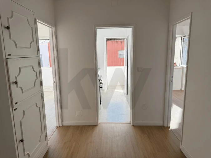 Apartamento T2 para Arrendamento em Campo de Ourique Foto 19