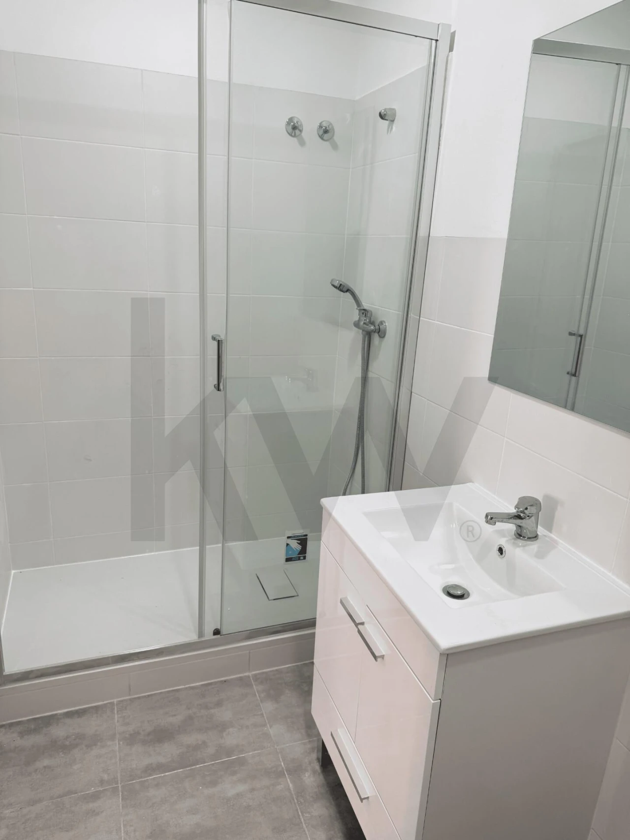 Apartamento T2 para Arrendamento em Campo de Ourique Foto 23