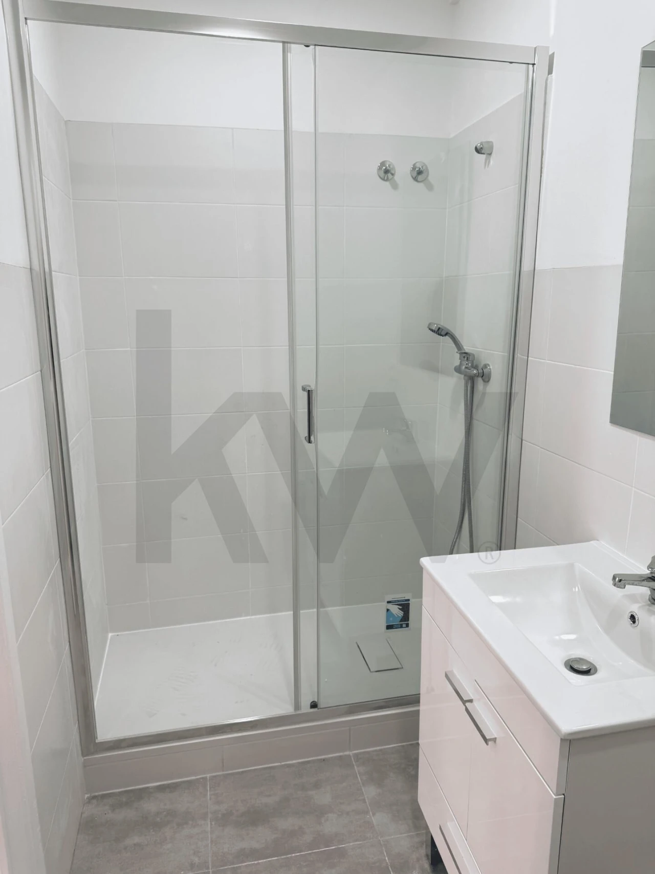 Apartamento T2 para Arrendamento em Campo de Ourique Foto 27