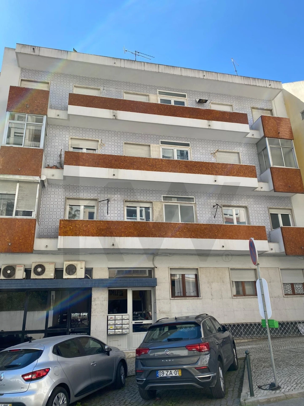 Apartamento T2 para Arrendamento em Campo de Ourique Foto 1