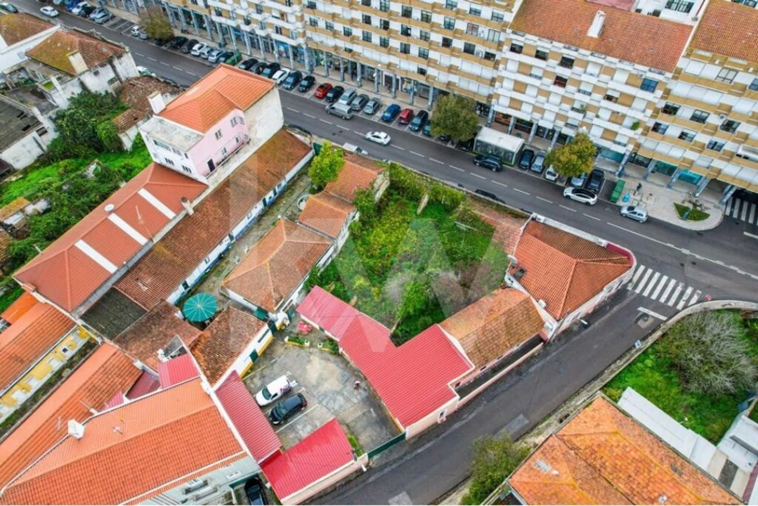 Prédio para Venda em Romeira e Várzea Foto 10