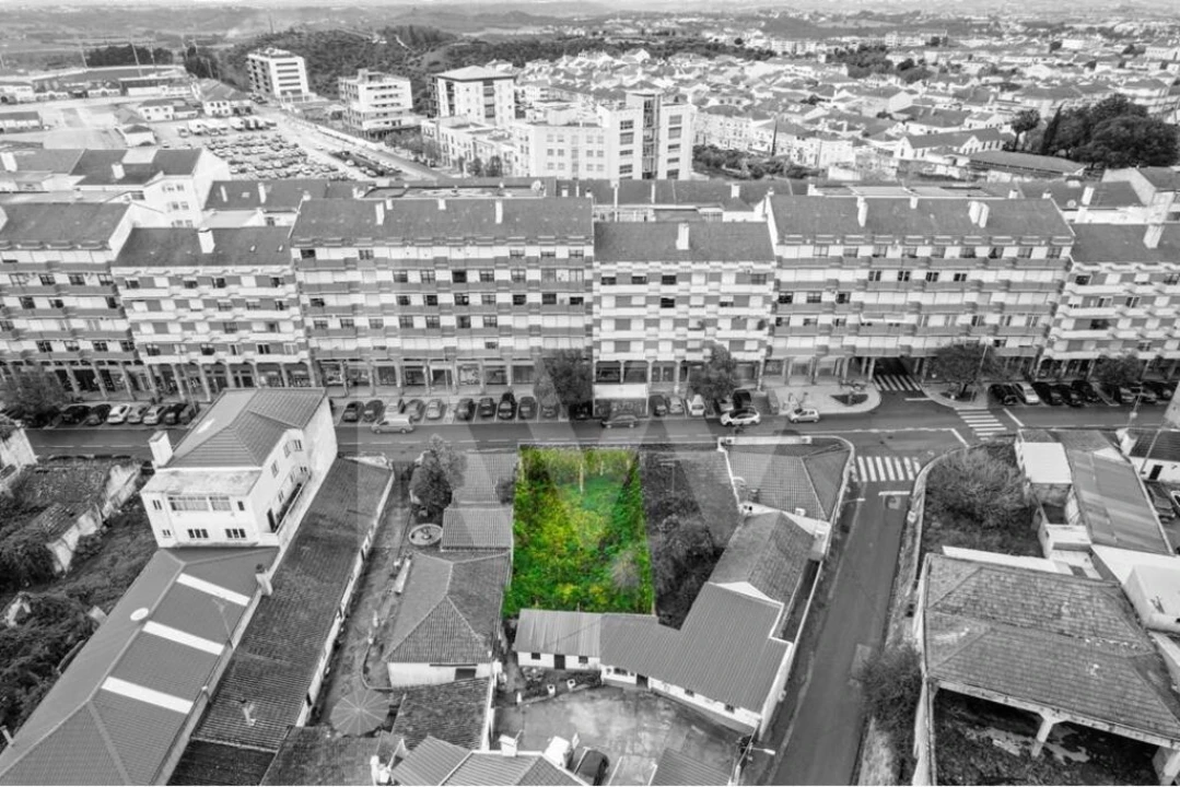 Prédio para Venda em Romeira e Várzea Foto 13