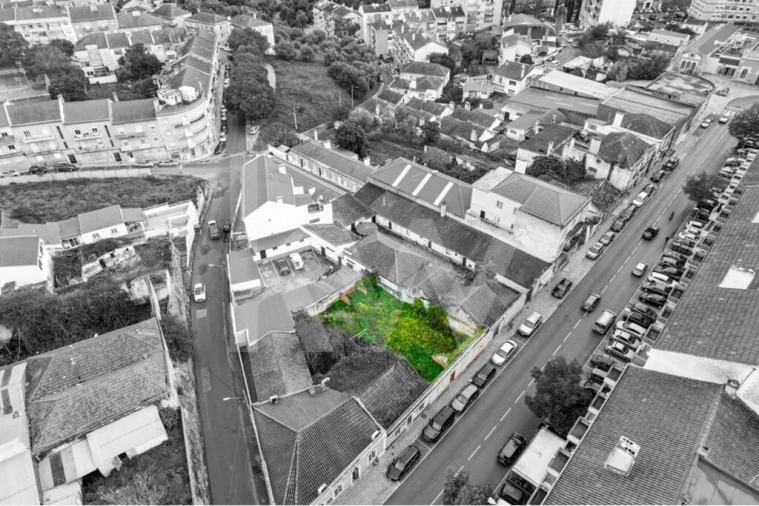 Prédio para Venda em Romeira e Várzea Foto 5