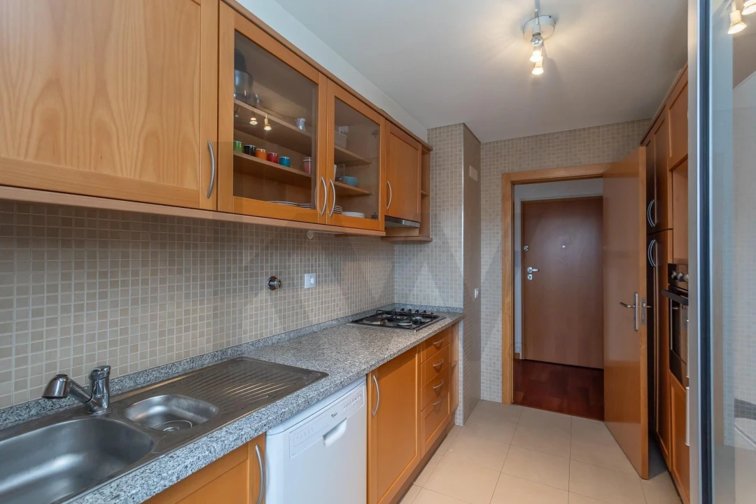 Apartamento T1 para Arrendamento em Parque das Nações Foto 8