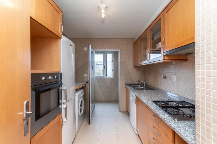 Apartamento T1 para Arrendamento em Parque das Nações Foto 7