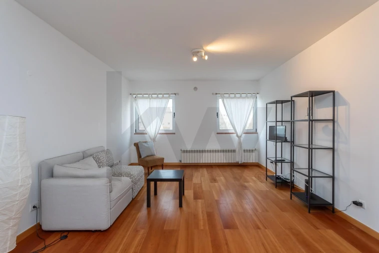 Apartamento T1 para Arrendamento em Parque das Nações Foto 1