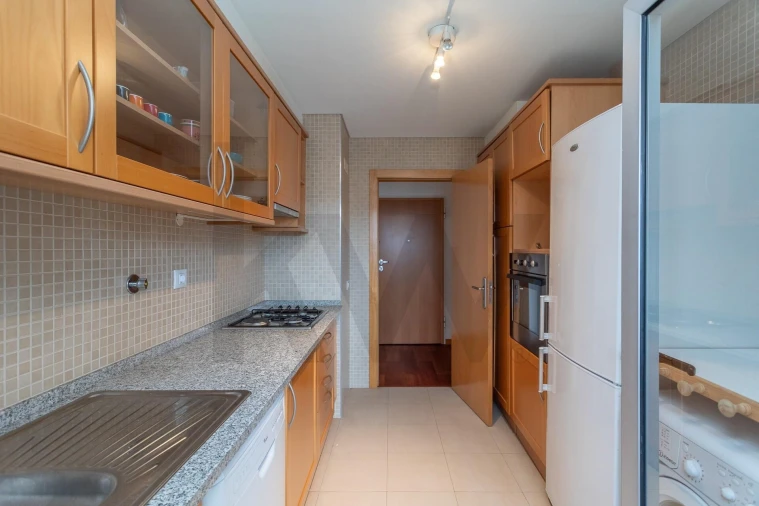 Apartamento T1 para Arrendamento em Parque das Nações Foto 9