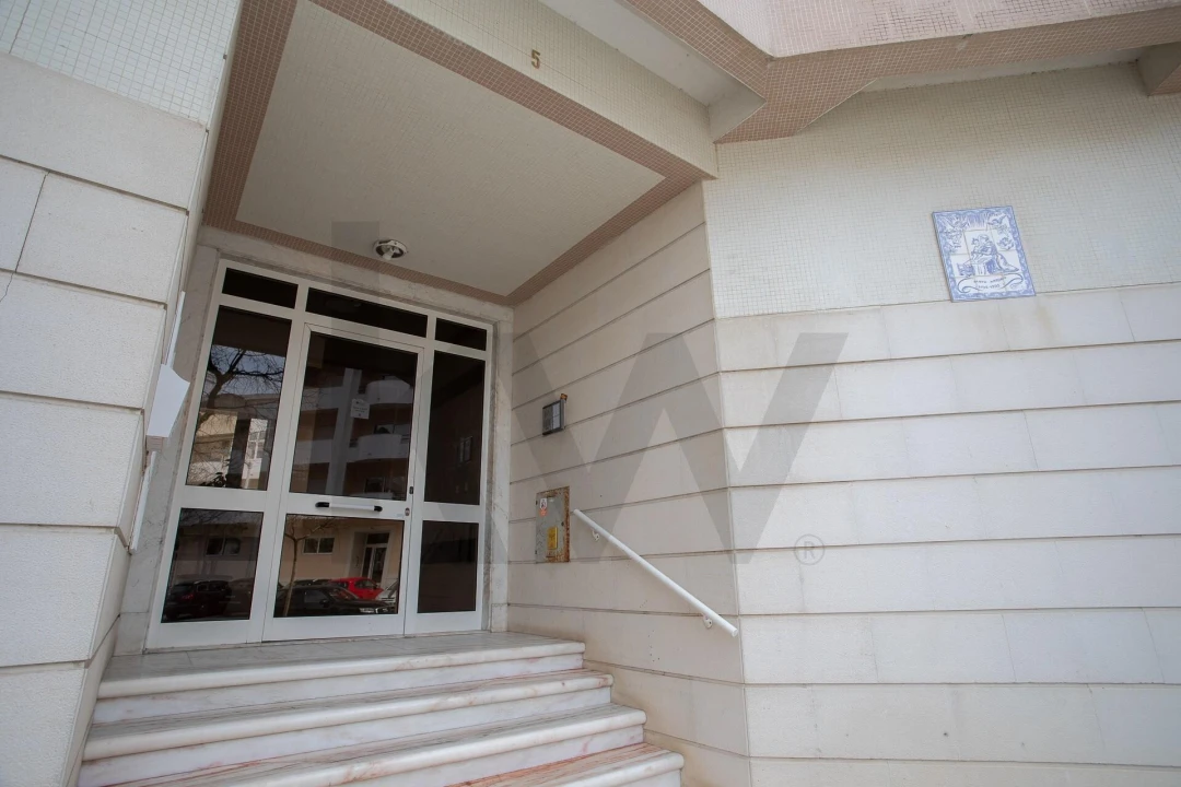 Apartamento T2 para Venda em Costa da Caparica Foto 32