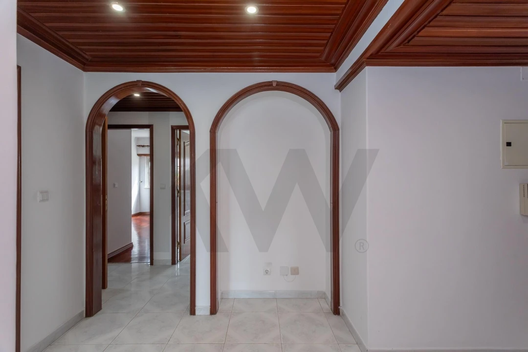Apartamento T2 para Venda em Costa da Caparica Foto 17