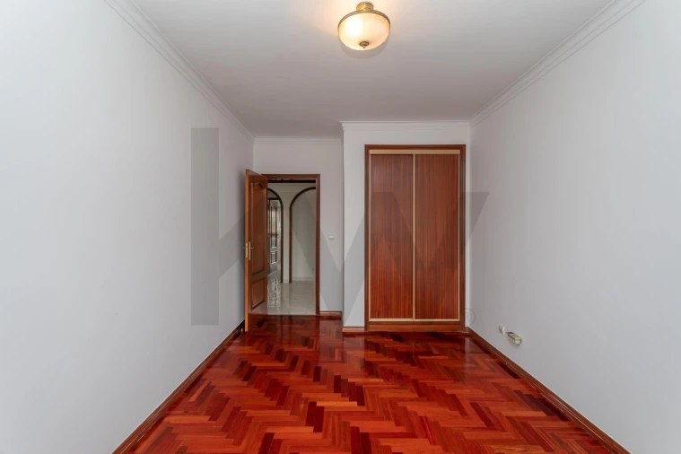 Apartamento T2 para Venda em Costa da Caparica Foto 14