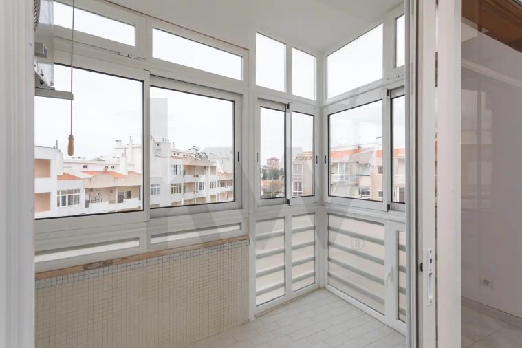 Apartamento T2 para Venda em Costa da Caparica Foto 9