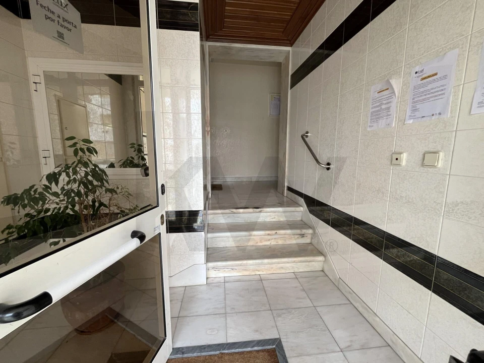 Apartamento T2 para Venda em Costa da Caparica Foto 33