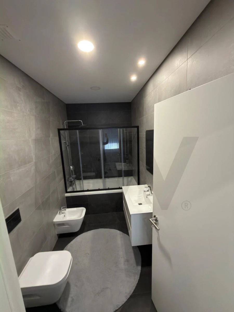 Apartamento T3 para Venda em Viseu Foto 9