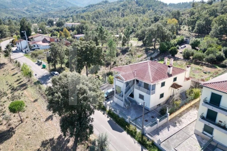 Moradia T7 para Venda em Côja e Barril de Alva Foto 3