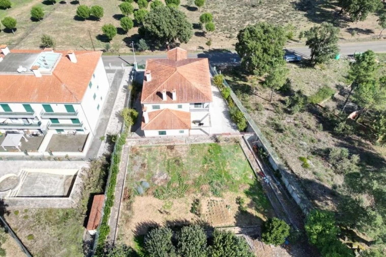 Moradia T7 para Venda em Côja e Barril de Alva Foto 8