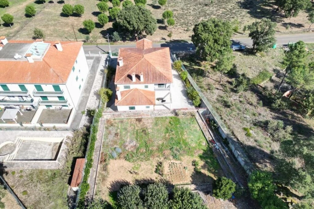 Moradia T7 para Venda em Côja e Barril de Alva Foto 8