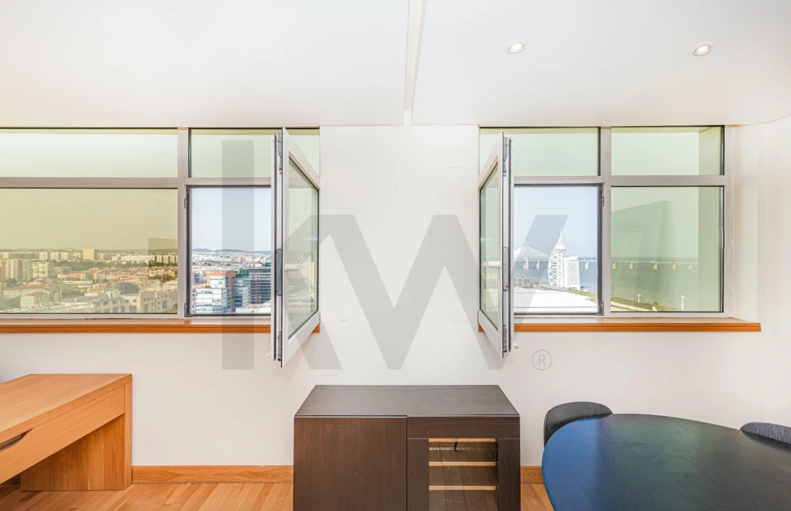 Apartamento T2 para Venda em Parque das Nações Foto 7