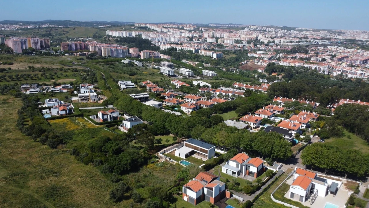 Moradia T5 para Venda em Barcarena Foto 43