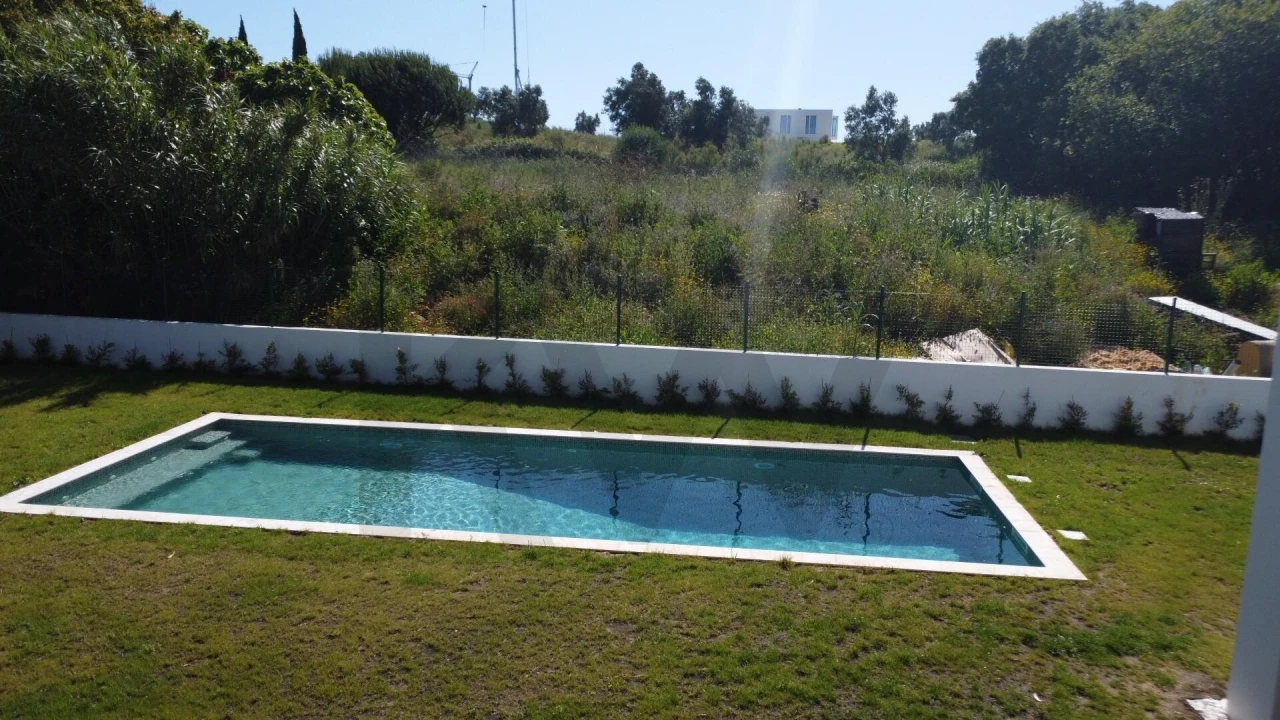 Moradia T5 para Venda em Barcarena Foto 40