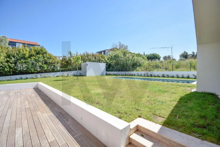 Moradia T5 para Venda em Barcarena Foto 34