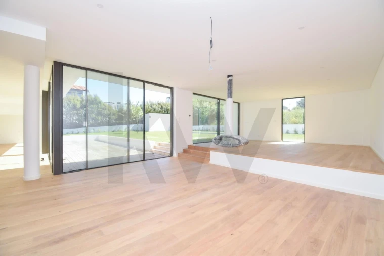 Moradia T5 para Venda em Barcarena Foto 16