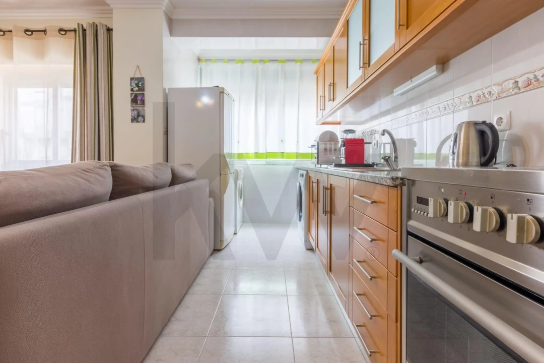 Apartamento T1 para Venda em Moita Foto 4