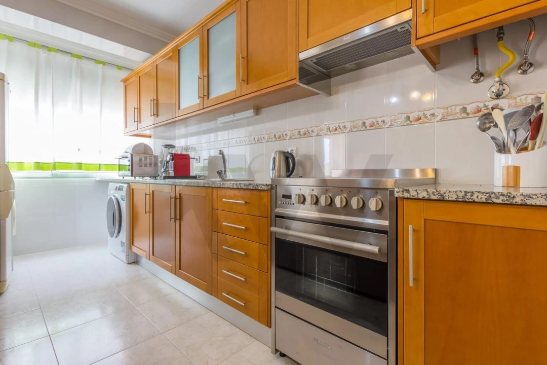 Apartamento T1 para Venda em Moita Foto 5