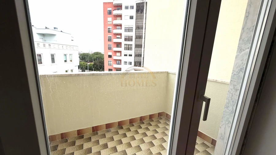 Apartamento T3 para Venda em Ramada e Caneças Foto 17