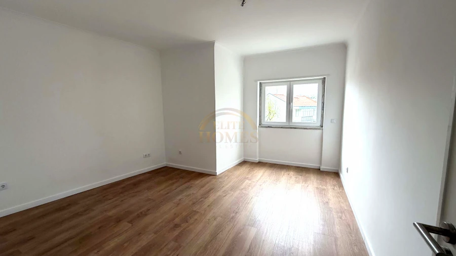 Apartamento T3 para Venda em Ramada e Caneças Foto 8