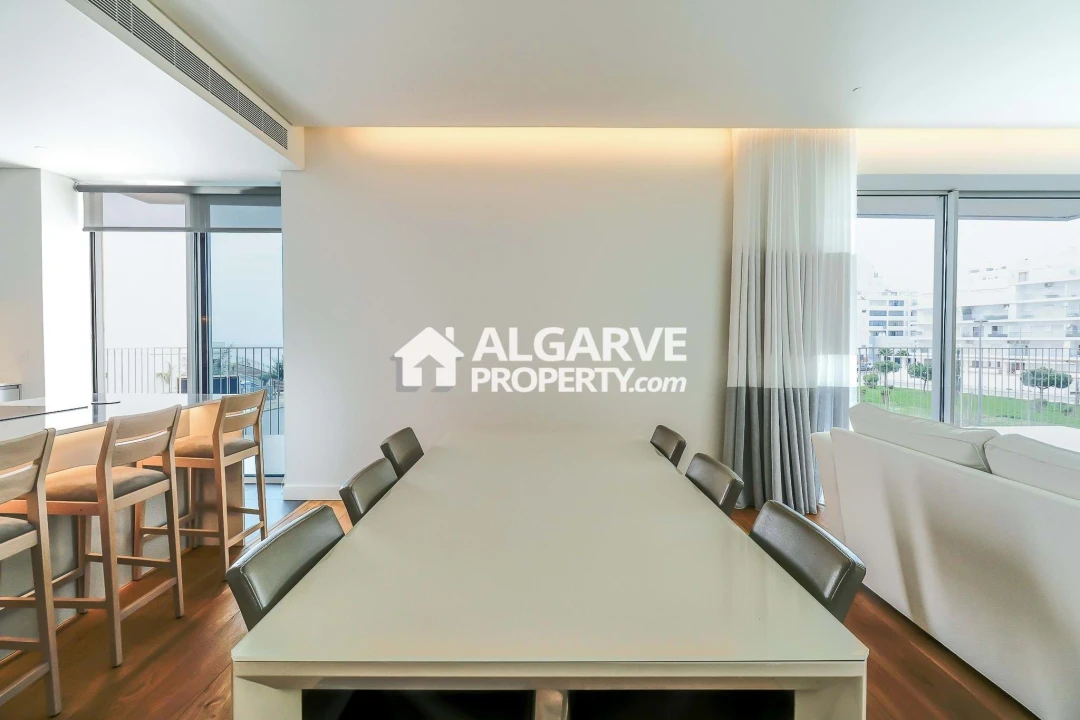 Apartamento T4 para Venda em Quarteira Foto 16