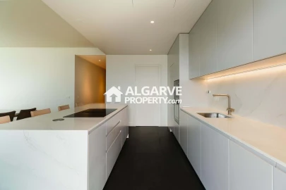 Apartamento T4 para Venda em Quarteira