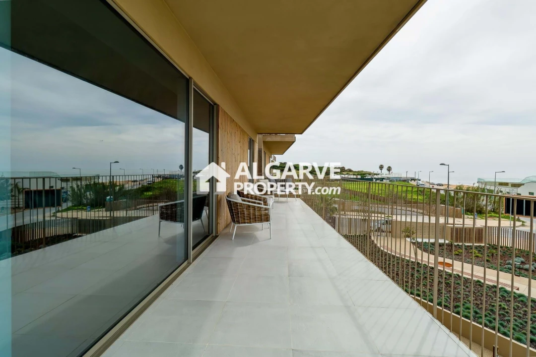 Apartamento T4 para Venda em Quarteira Foto 8