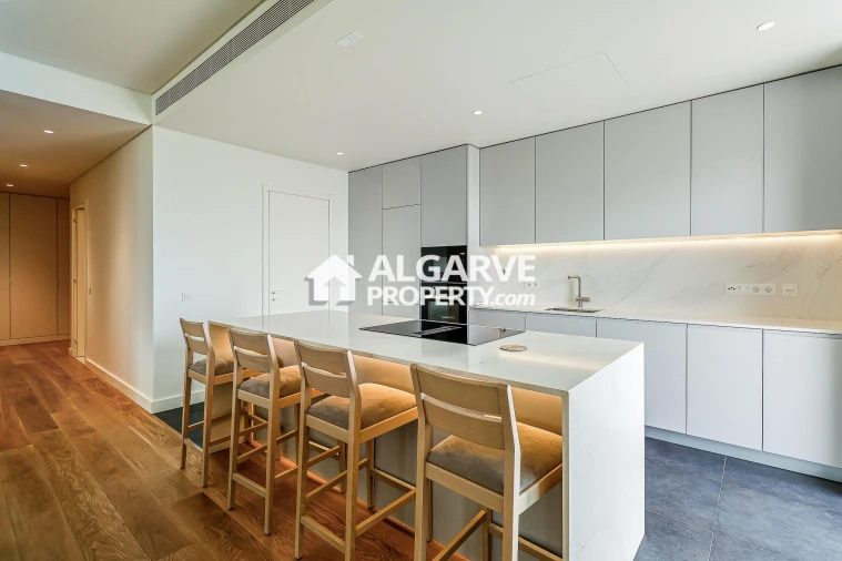 Apartamento T4 para Venda em Quarteira Foto 15