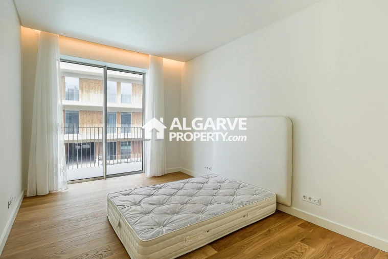 Apartamento T4 para Venda em Quarteira Foto 21