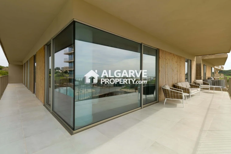 Apartamento T4 para Venda em Quarteira Foto 7