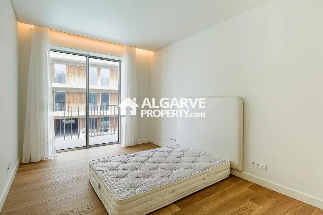 Apartamento T4 para Venda em Quarteira Foto 21