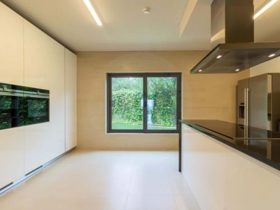 Apartamento T3 para Venda em Agualva e Mira-Sintra Foto 10