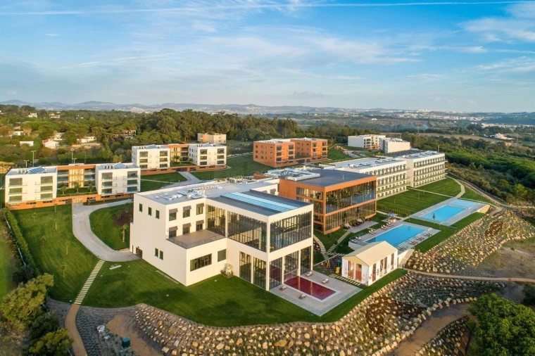 Apartamento T3 para Venda em Agualva e Mira-Sintra Foto 26