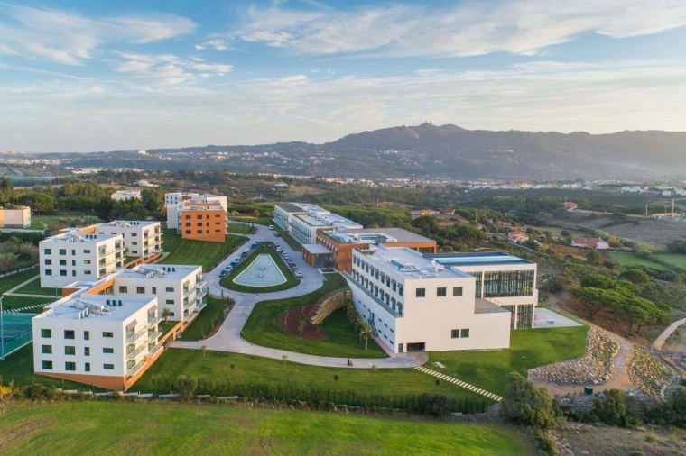 Apartamento T3 para Venda em Agualva e Mira-Sintra Foto 24