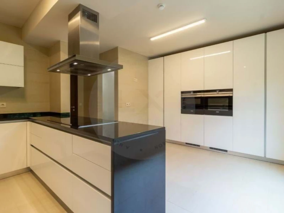 Apartamento T3 para Venda em Agualva e Mira-Sintra Foto 7